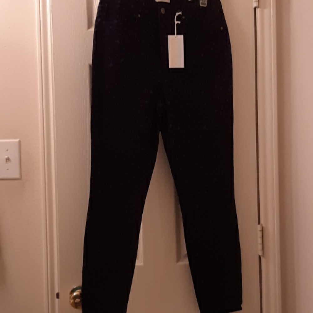 Brand new mid rise ankle skinny jean
